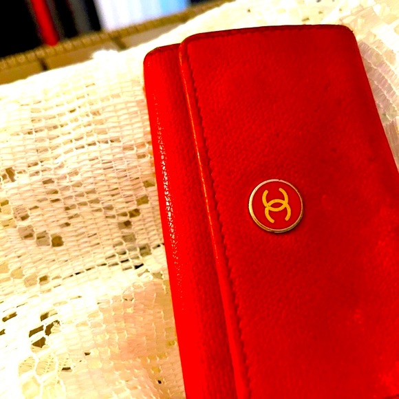 ⭐️ CHANEL • Chanel CC Red Caviar Leather 6 hooks Keyholder - Picture 4 of 8